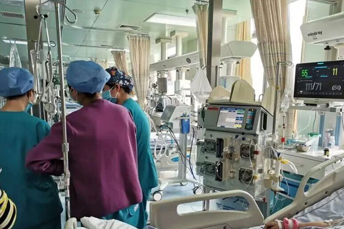 医疗动态丨青春突遭“穿越”，重症医学科应用免疫吸附助力女孩生命重启