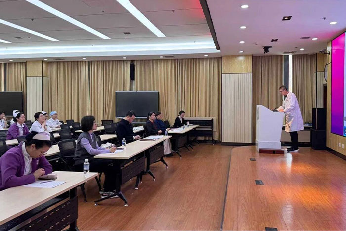 选优树先丨我院举行2025年度医护奖励“心愿基金”答辩评审会